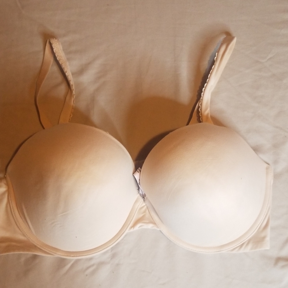 Victoria secret Nude perfect shape bra 40c